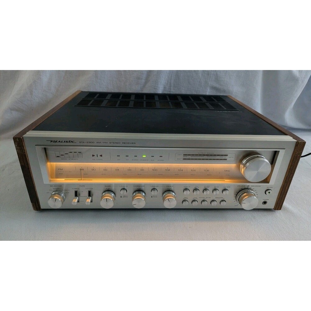 Nice Vintage Working Realistic STA-2300 AM/FM Stereo Receiver